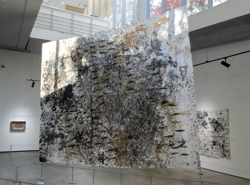 박문종,무등산,2024,한지에먹,흙,280x400cm,초대전-의재미술관,20241123-3.jpg