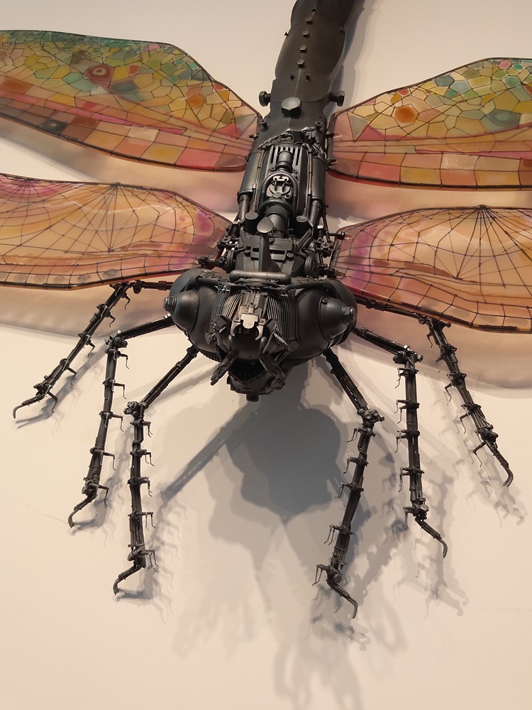 김숙빈,추락1개월전,2003,투명수지,FRP,오브제.jpg
