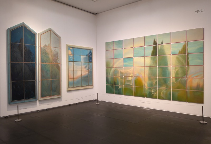 임다인,Whispering Slit 1(右),2025,목판에유채,신세계미술제1차선정작가전,20250910-1.jpg