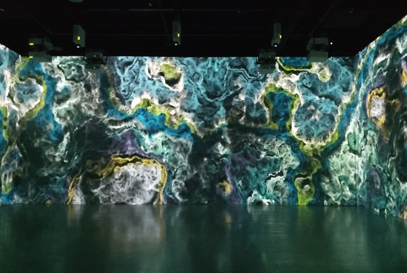 세미콘닥터(영),Earthworks,2016,서라운드사운드컴퓨터생성애니메이션,11분.jpg