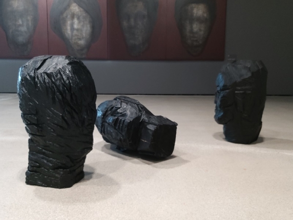 박치호 &lt;부유&gt;, 2022, 나무에 우레탄 페인팅