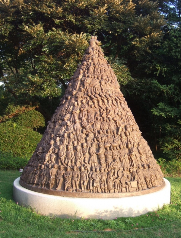 강관욱 &lt;민족의 염원&gt;. 1999, 석조