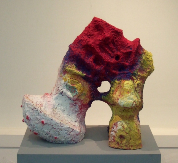 김성식 &lt;신화&gt;, 2011, 펄프에 혼합재, 156x34x53cm