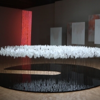 이연숙 <참을 수 없는 존재의 아름다움_숨바람>, 2024, 혼합재, 500x500x120cm